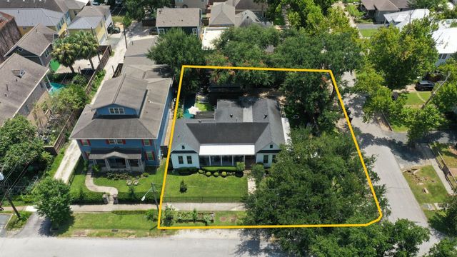 220 W 10th Street, Houston, TX 77008