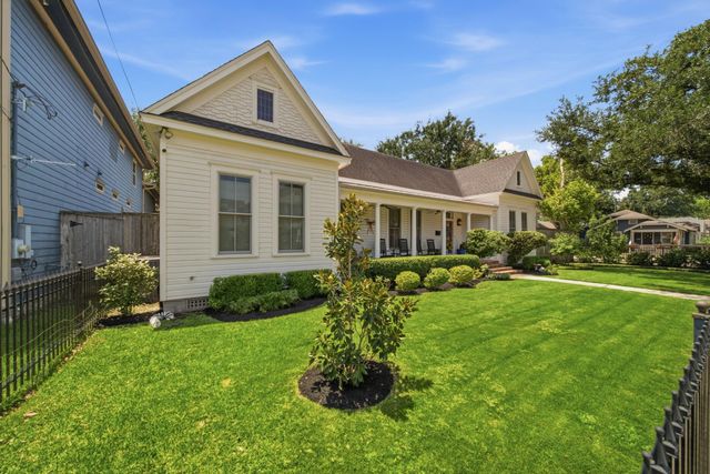 220 W 10th Street, Houston, TX 77008