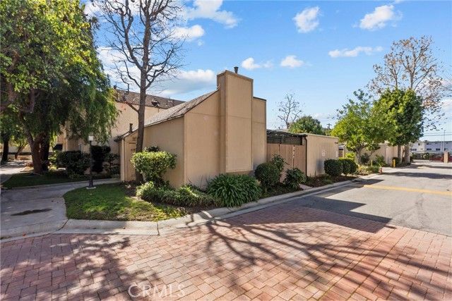 5640 Etiwanda Avenue 1, Tarzana (los Angeles), CA 91356