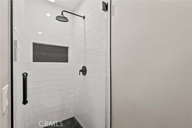 5640 Etiwanda Avenue 1, Tarzana (los Angeles), CA 91356