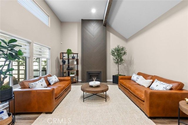 5640 Etiwanda Avenue 1, Tarzana (los Angeles), CA 91356