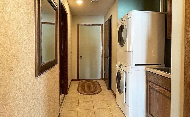 38264 N Shore Drive, Battle Lake, MN 56515