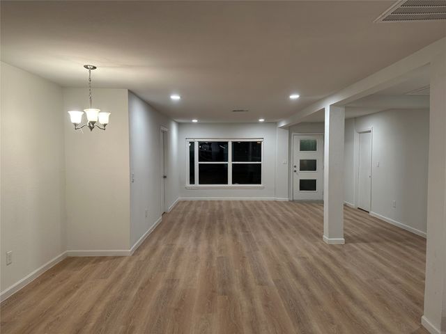 909 Jerry Mashek Drive, West, TX 76691