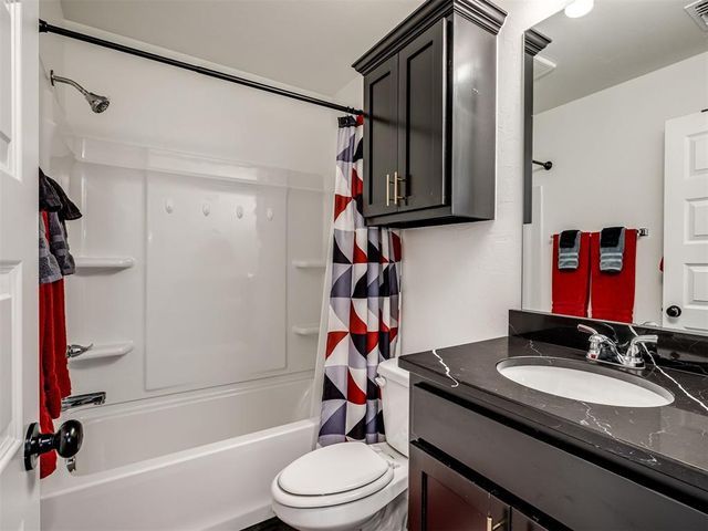 305 Pergola Street, Yukon, OK 73099