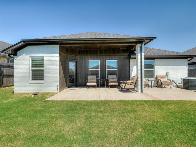 305 Pergola Street, Yukon, OK 73099