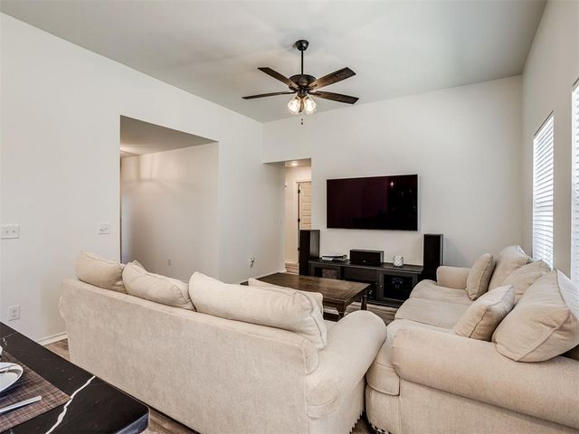 305 Pergola Street, Yukon, OK 73099