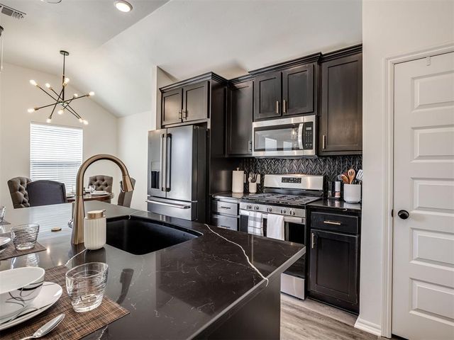 305 Pergola Street, Yukon, OK 73099