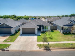 305 Pergola Street, Yukon, OK 73099