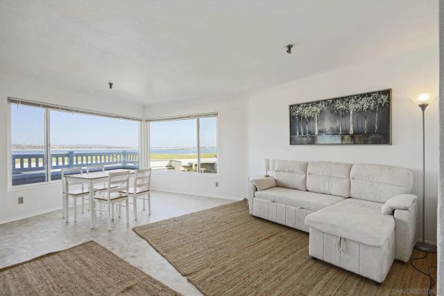 3991 Crown Point Dr 116, San Diego, CA 92109