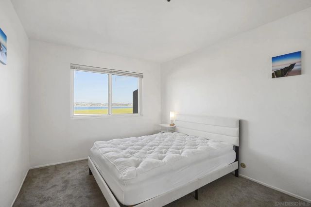 3991 Crown Point Dr 116, San Diego, CA 92109
