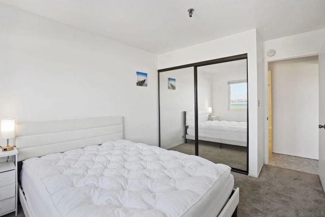 3991 Crown Point Dr 116, San Diego, CA 92109