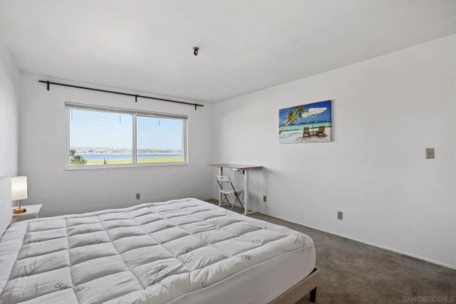 3991 Crown Point Dr 116, San Diego, CA 92109