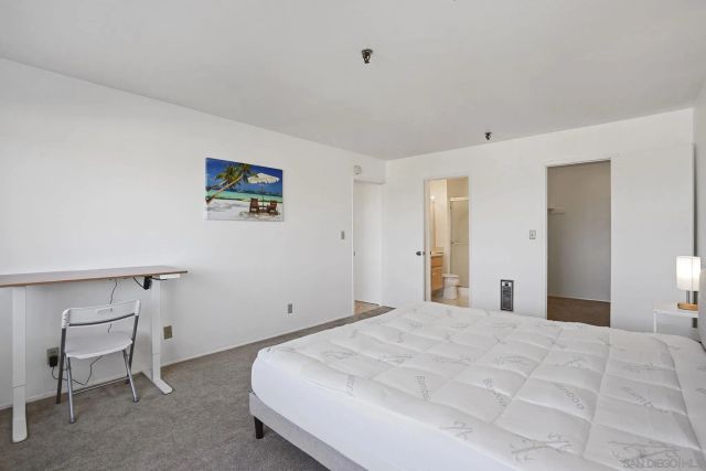 3991 Crown Point Dr 116, San Diego, CA 92109