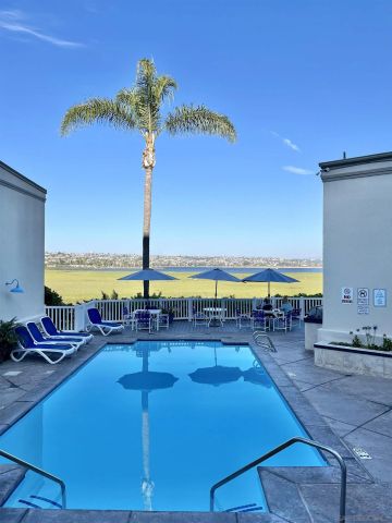 3991 Crown Point Dr 116, San Diego, CA 92109