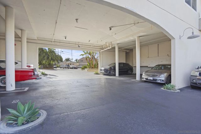 3991 Crown Point Dr 116, San Diego, CA 92109