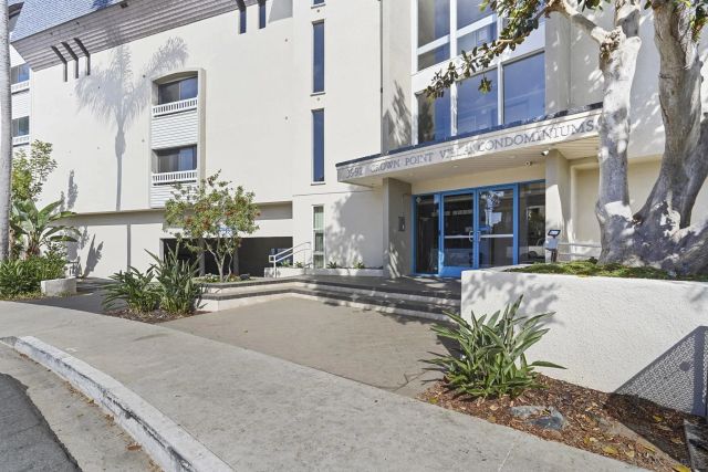 3991 Crown Point Dr 116, San Diego, CA 92109