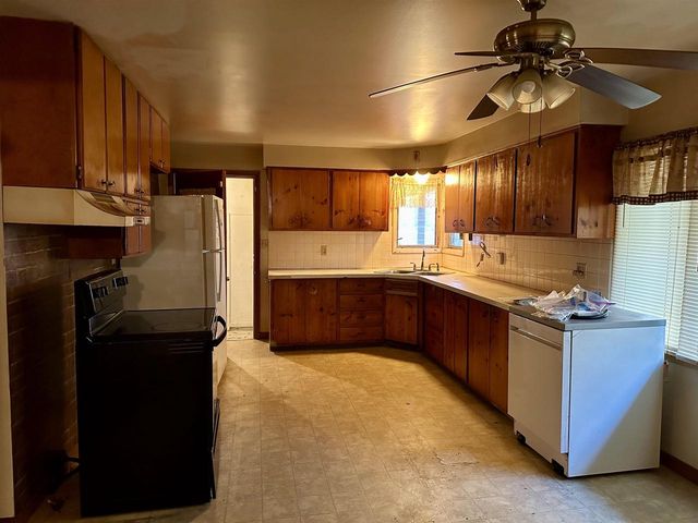 W9579 COUNTY RD JJ, Hortonville, WI 54944