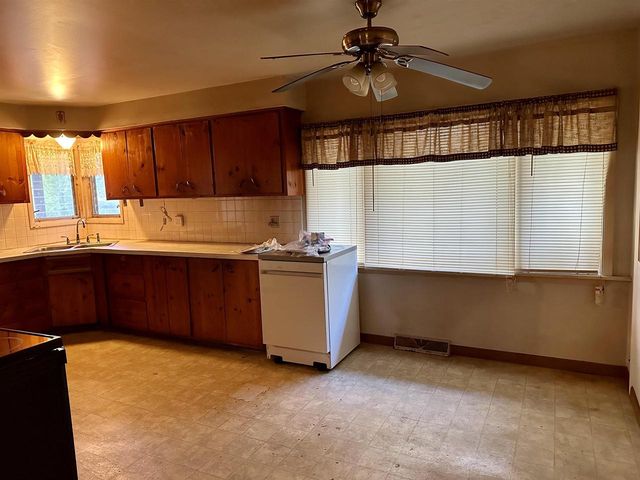 W9579 COUNTY RD JJ, Hortonville, WI 54944