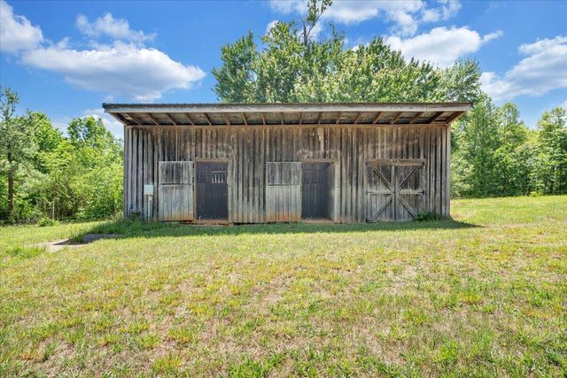 1615 Turkeycock LN, Penhook, VA 24137