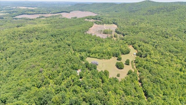 1615 Turkeycock LN, Penhook, VA 24137
