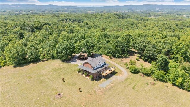 1615 Turkeycock LN, Penhook, VA 24137