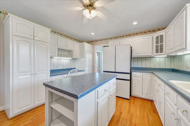 1615 Turkeycock LN, Penhook, VA 24137