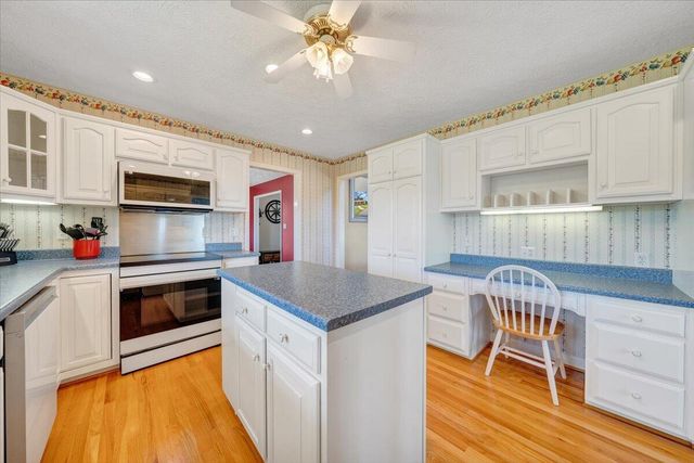1615 Turkeycock LN, Penhook, VA 24137