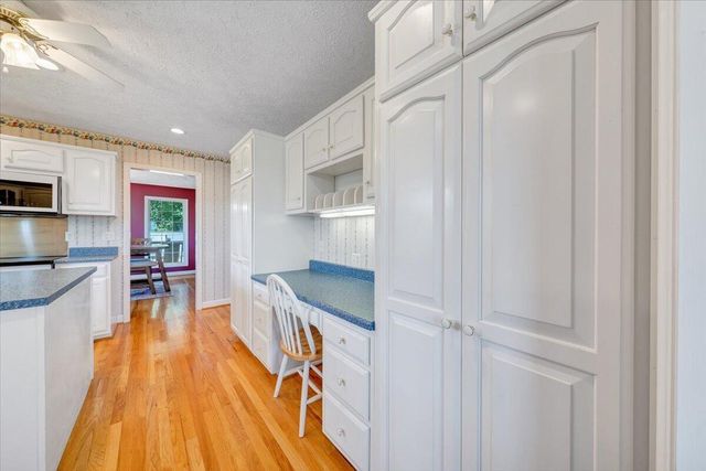1615 Turkeycock LN, Penhook, VA 24137