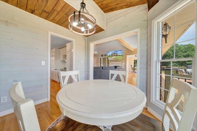 1615 Turkeycock LN, Penhook, VA 24137