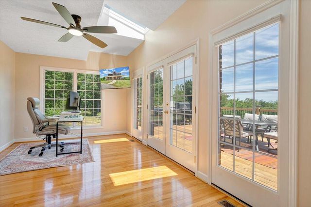 1615 Turkeycock LN, Penhook, VA 24137