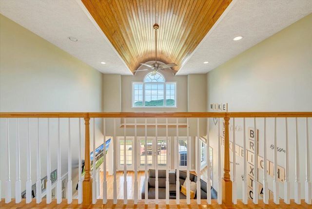 1615 Turkeycock LN, Penhook, VA 24137