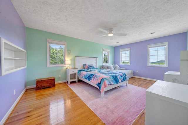 1615 Turkeycock LN, Penhook, VA 24137