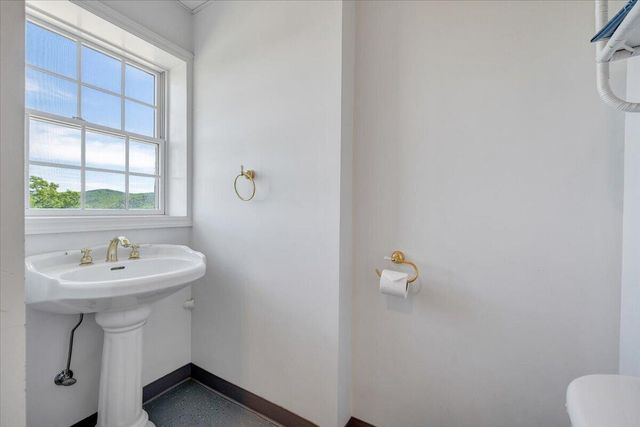 1615 Turkeycock LN, Penhook, VA 24137