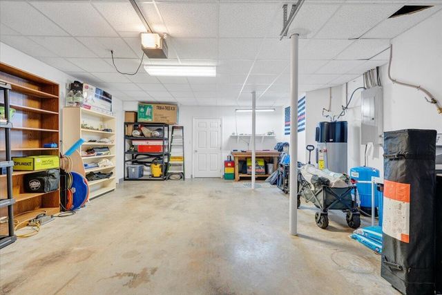 1615 Turkeycock LN, Penhook, VA 24137
