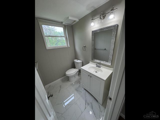 107 Melanee Drive, Oxford, OH 45056