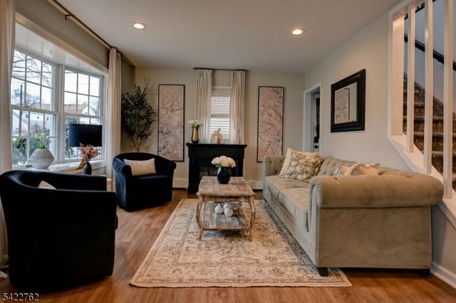 347 W Passaic Ave, Rutherford Boro, NJ 07070