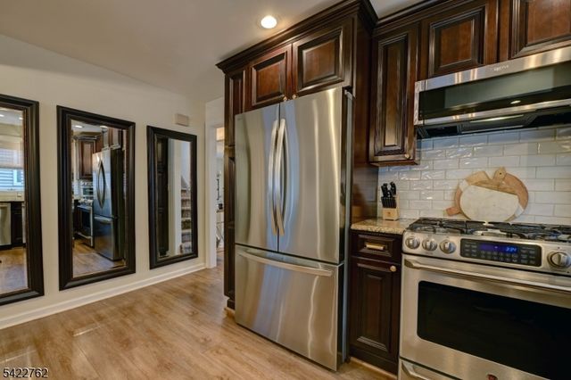 347 W Passaic Ave, Rutherford Boro, NJ 07070