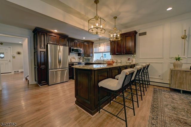 347 W Passaic Ave, Rutherford Boro, NJ 07070