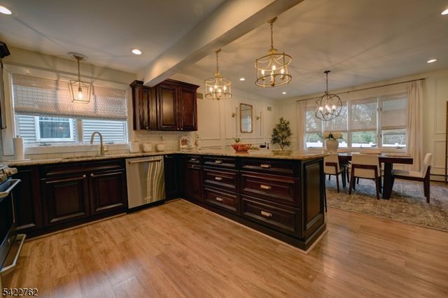 347 W Passaic Ave, Rutherford Boro, NJ 07070