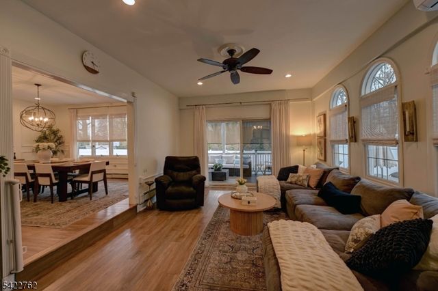 347 W Passaic Ave, Rutherford Boro, NJ 07070