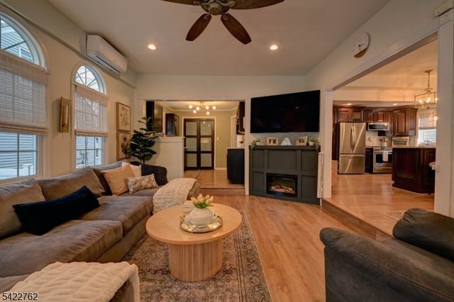 347 W Passaic Ave, Rutherford Boro, NJ 07070