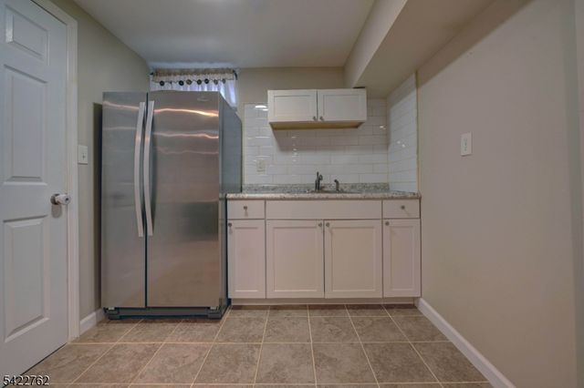 347 W Passaic Ave, Rutherford Boro, NJ 07070