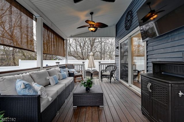 347 W Passaic Ave, Rutherford Boro, NJ 07070