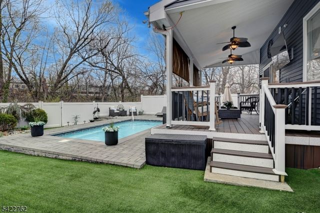 347 W Passaic Ave, Rutherford Boro, NJ 07070