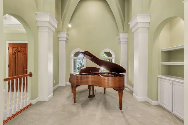 3189 Manor Hill, Latonia, KY 41015