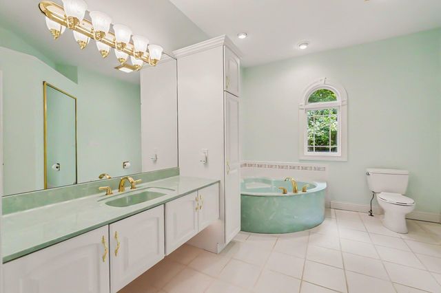3189 Manor Hill, Latonia, KY 41015