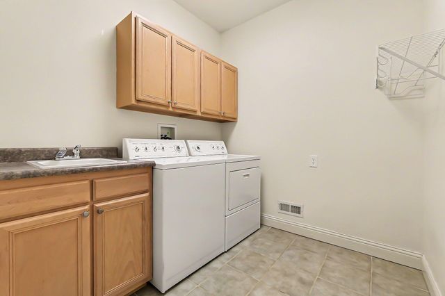 3189 Manor Hill, Latonia, KY 41015