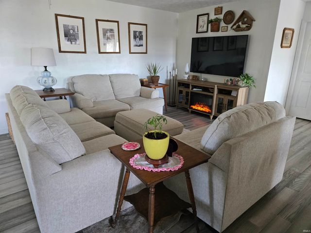 5638 E 400 N, Monticello, IN 47960