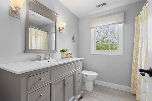 16 Christopher Dr, Grafton, MA 01519