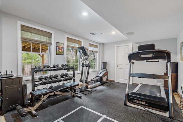 16 Christopher Dr, Grafton, MA 01519